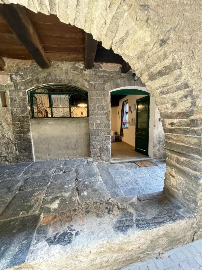 La Casa Nei Vicoli: In Centro A Due Passi Dal Lago Mandello del Lario Extérieur photo